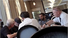 ראשי המחאה סועדים במלון היוקרה, צילום: טוויטר